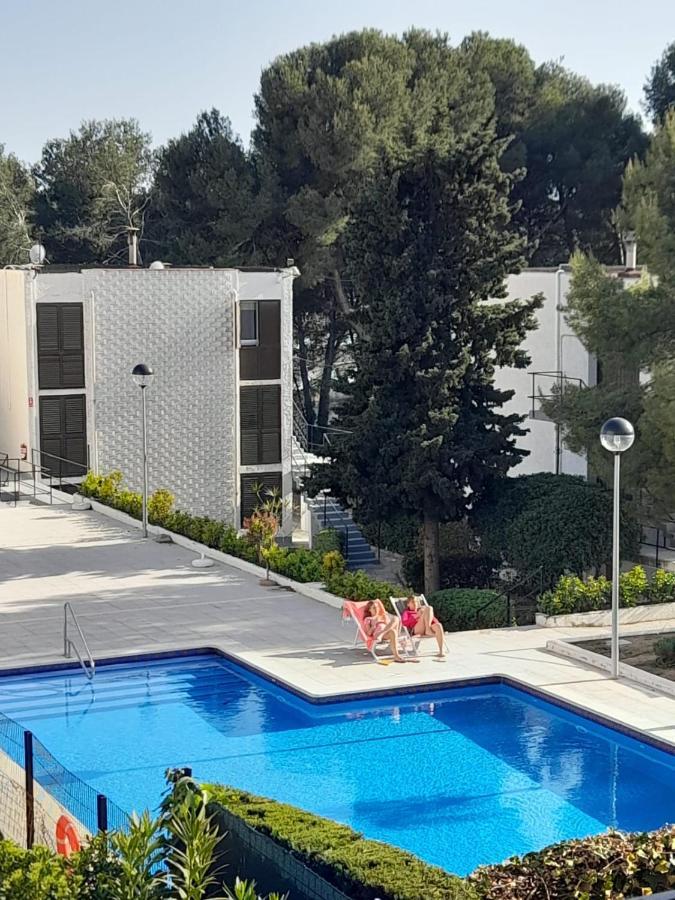Ingrid Apartment Салоу Екстериор снимка