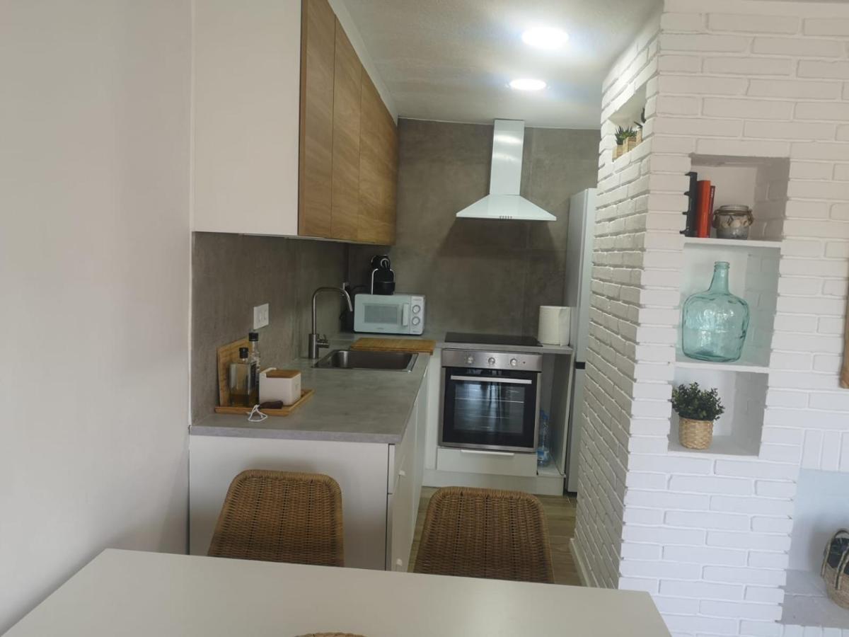 Ingrid Apartment Салоу Екстериор снимка